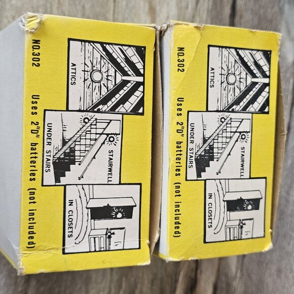 2 70s Battery Operated Wireless Closet Lights Pull Cord‎ Retro Plastic 5 Inches - Picture 5 of 11